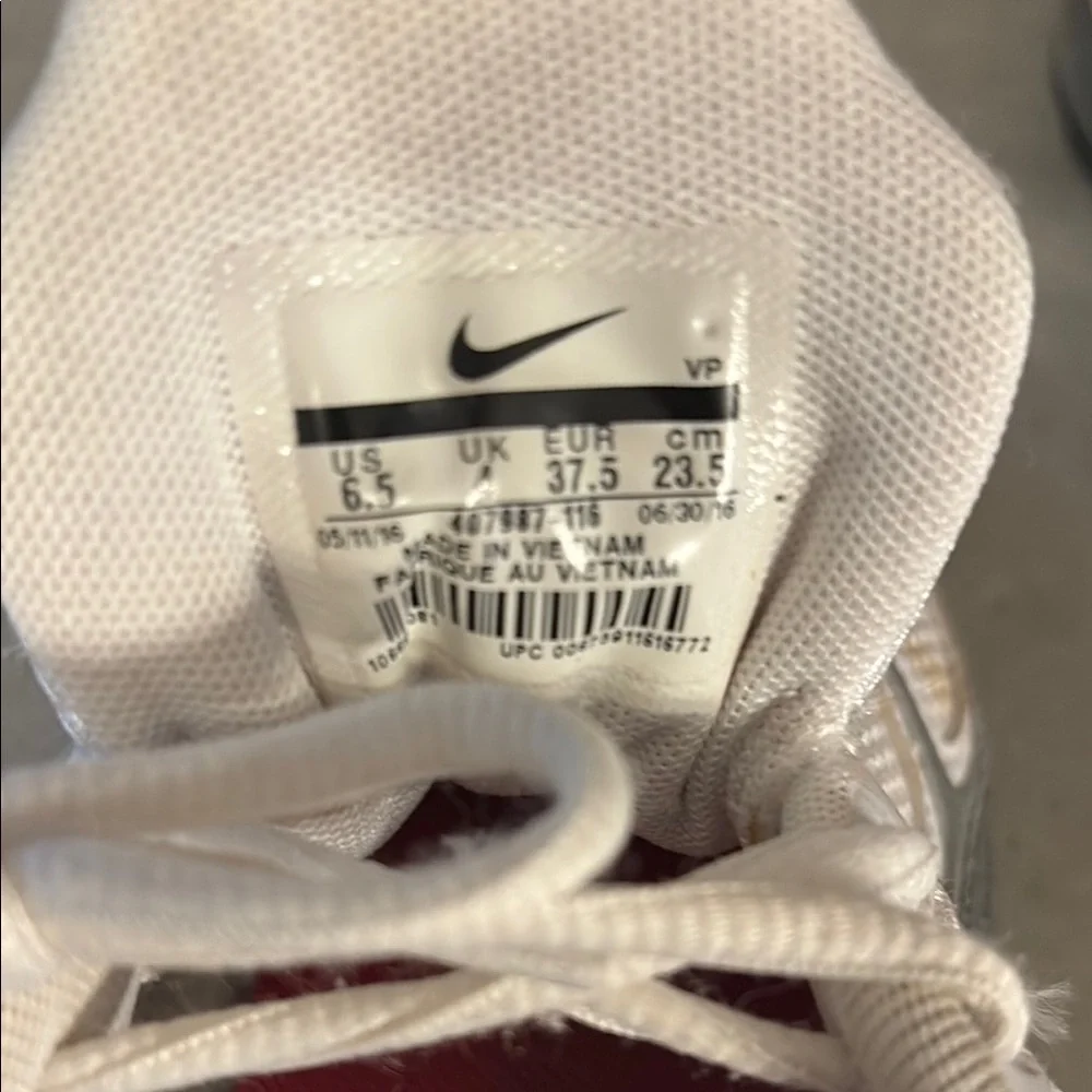 Nike Women's Sneakers - White and Gray - Picture 7 of 8